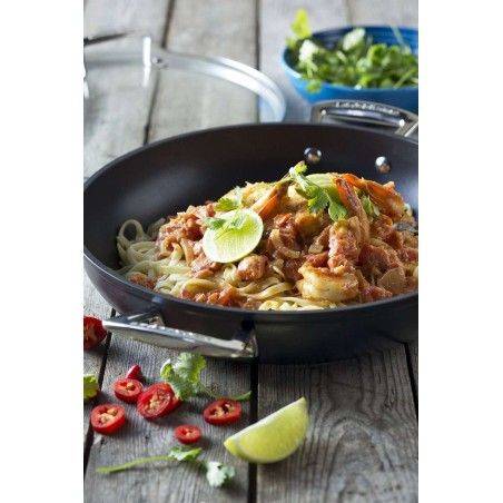 Le Creuset Toughened Non-Stick Shallow Casserole | Le Creuset | Mimocook