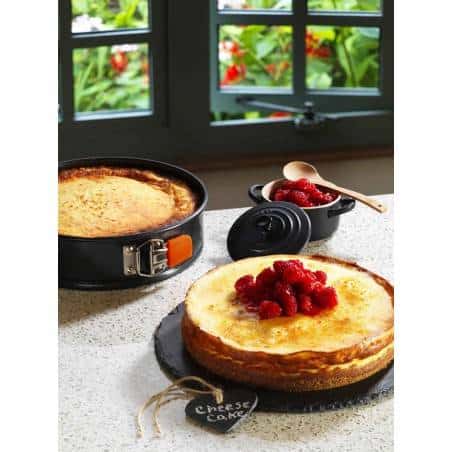 Le Creuset Toughened Antihaft-Backformen Springform Rundkuchenform - 24 cm - Mimocook