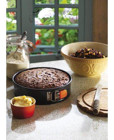 Moule à manqué avec fond amovible 24cm Le Creuset | Le Creuset | Mimocook