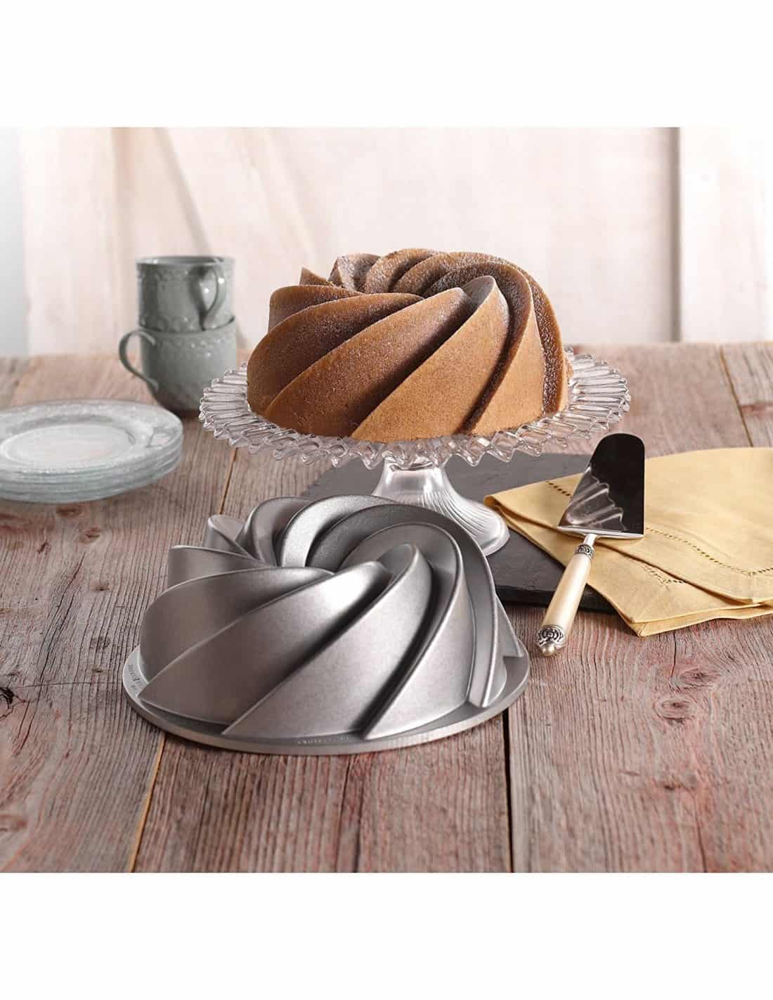 Nordic Ware Heritage Bundt® Pan