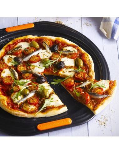 Tabuleiro antiaderente para pizza de 33 cm da Le Creuset - Mimocook