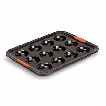 Le Creuset 12 Cup Bun Tray - Mimocook