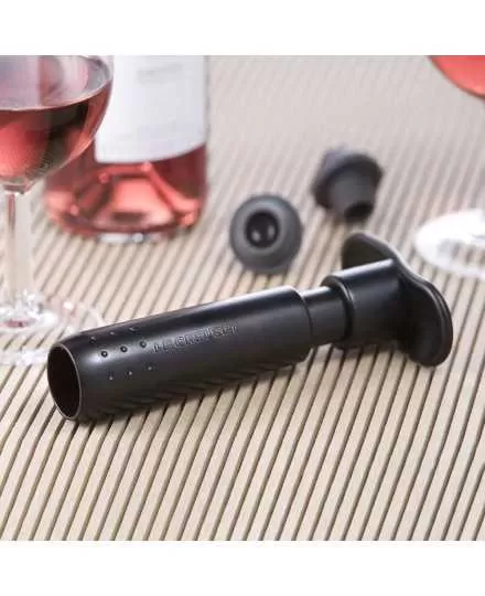 Le Creuset Wine Accessories Wine Pump and 3 Stoppers - Mimocook