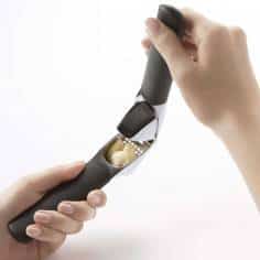 OXO Garlic Press - Mimocook