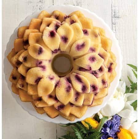 Blossom Bundt Pan by Nordic Ware - Mimocook