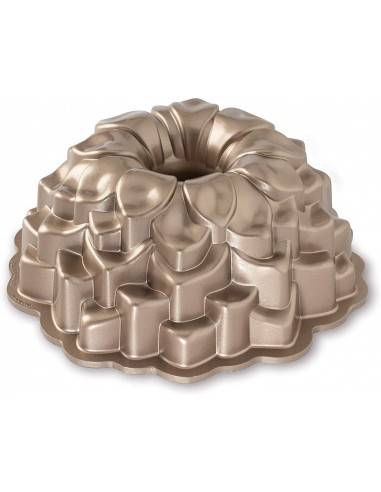 Blossom Bundt Pan by Nordic Ware - Mimocook