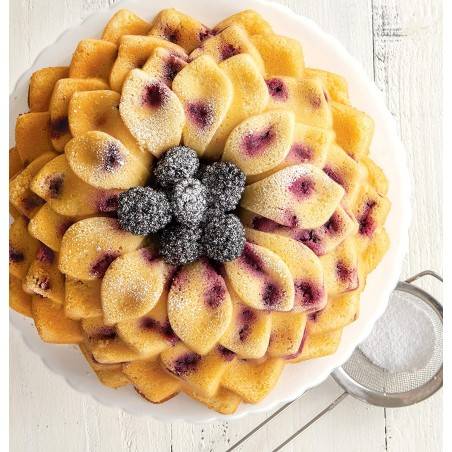 Blossom Bundt Pan by Nordic Ware - Mimocook