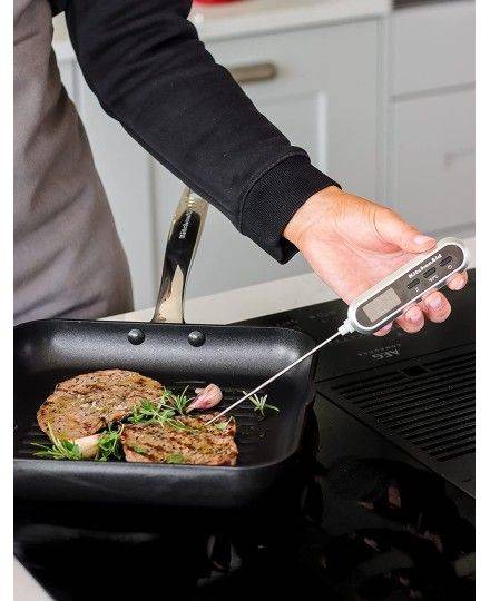 KitchenAid Backlit Digital Instant Thermometer for Cooking | KitchenAid | Mimocook