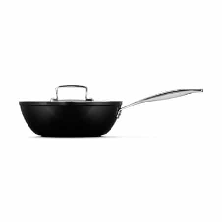 Frigideira 24cm Chef Antiaderente com bicos vertedores Le Creuset - Mimocook