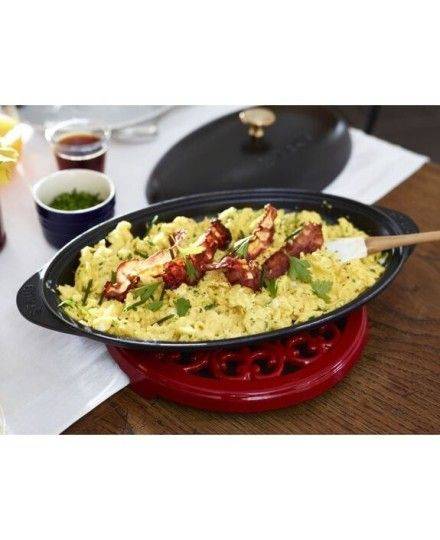Staub Specialities 31 cm oval Cast iron Oven dish with lid black | Staub | Mimocook
