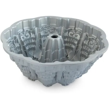 Forma Very Merry Bundt Pan da Nordic Ware - Mimocook
