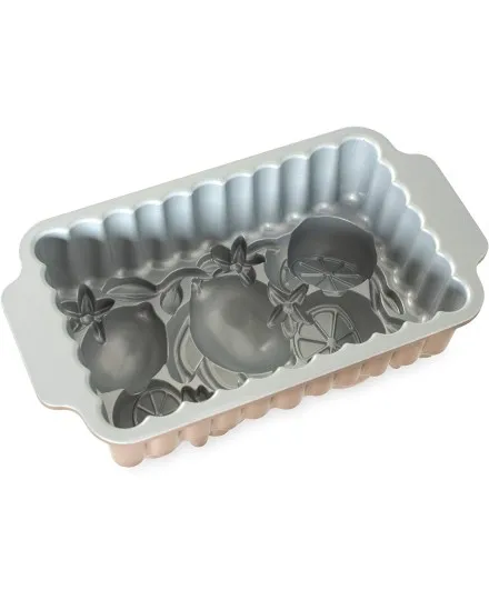 Forma Citrus Blossom Loaf Pan da Nordic Ware - Mimocook