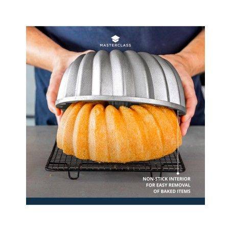 MasterClass Non-Stick Cast Aluminium Decorative Cake Tin, Swirl | Kitchen Craft | Mimocook