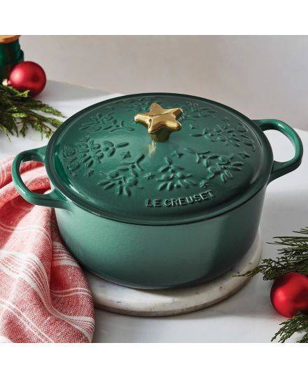 Cocotte com Relevos de Natal e Pega em Estrela 24cm Le Creuset | Le Creuset | Mimocook