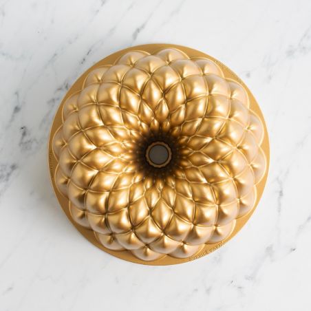 Molde Kaleidoscope Bundt Nordic Ware