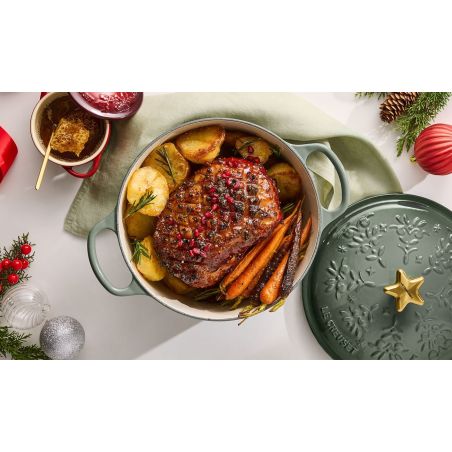Bräter Weihnachten aus Gusseisen mit Goldknopf und Baum-Relief 24cm Le Creuset | Le Creuset | Mimocook
