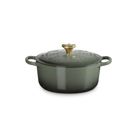 Cazuela Navideña con pomo de estrella dorada y relieve de árbol 24cm Le Creuset | Le Creuset | Mimocook