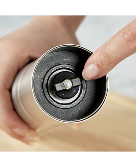 KitchenAid Salt & Pepper Grinders | KitchenAid | Mimocook