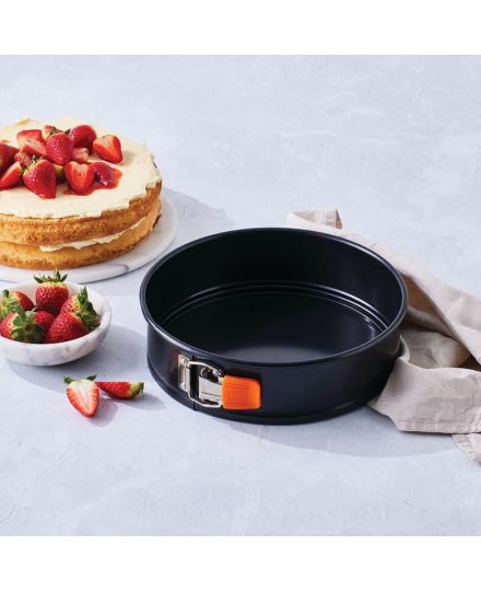 Moule à manqué avec fond amovible Le Creuset