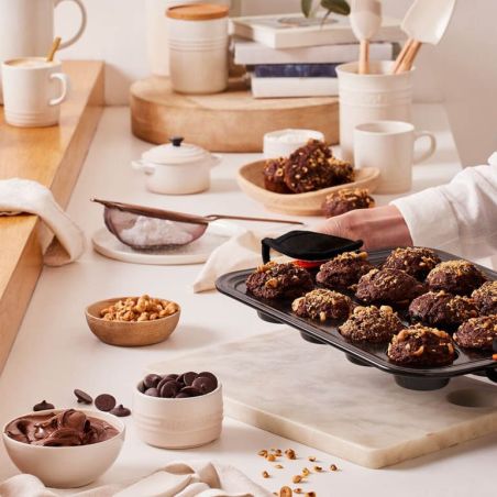 Le Creuset 12 Cup Muffin Tray | Le Creuset | Mimocook
