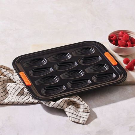 Le Creuset Molde de 12 Magdalenas Francesas | Le Creuset | Mimocook