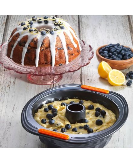 Le Creuset Toughened Non-Stick Bakeware Kugelhopf Mould | Le Creuset | Mimocook