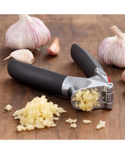 OXO Good Grips Garlic Press | OXO | Mimocook
