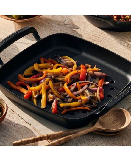 Le Creuset Cast Iron BBQ Outdoor Square Grilling Basket | Le Creuset | Mimocook