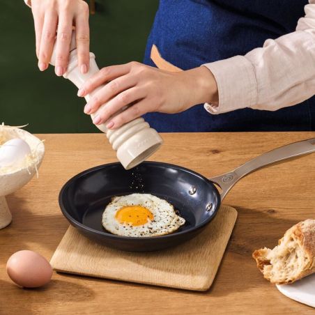 Frigideira Baixa de Cerâmica Antiaderente Le Creuset | Le Creuset | Mimocook