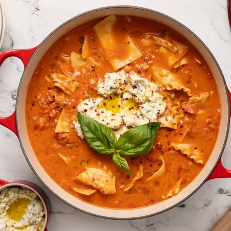Le Creuset Round Casserole in Enamelled Cast Iron 24 cm | Le Creuset | Mimocook