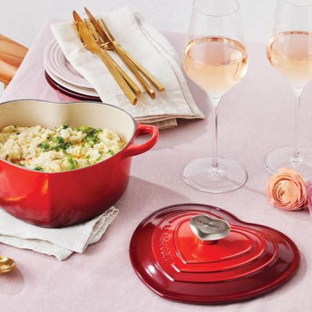 Le Creuset Cast Iron Heart Shaped Casserole with Heart Knob 20 cm | Le Creuset | Mimocook
