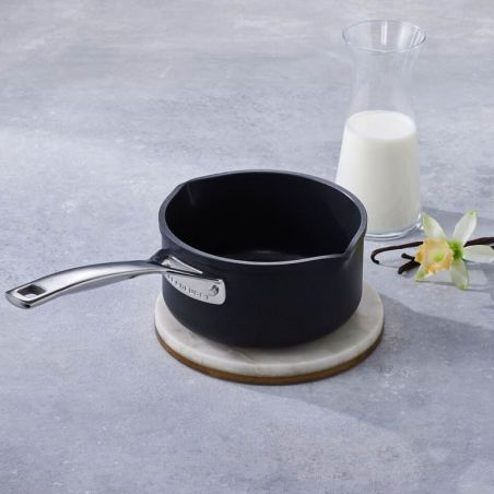 Le Creuset Toughened Non-Stick Milk Pan 16 cm | Le Creuset | Mimocook