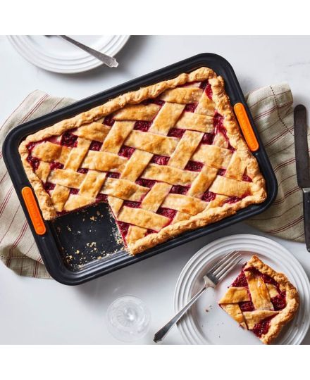 Le Creuset Rectangular Cake Tin | Le Creuset | Mimocook