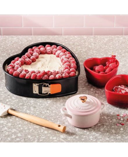 Le Creuset Heart Springform Tin 25 cm | Le Creuset | Mimocook
