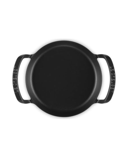Le Creuset Runde BBQ Outdoor Skillet aus Gusseisen in Mattschwarz 25 cm | Le Creuset | Mimocook