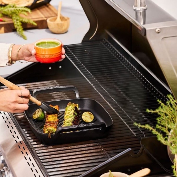 Le Creuset Satin Black Cast Iron BBQ Outdoor Square Grill 26 cm | Le Creuset | Mimocook