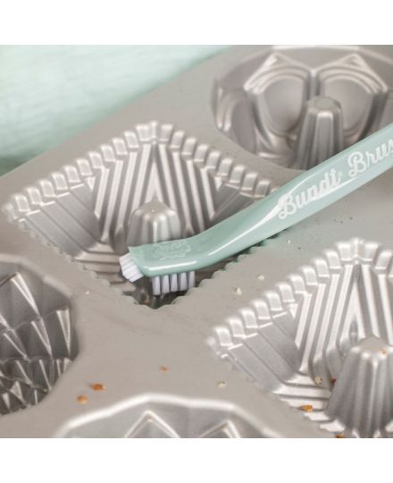 Nordic Ware Ultimate Bundt Cleaning Tool | Nordic Ware | Mimocook
