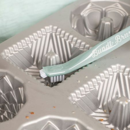 Nordic Ware Ultimate Bundt Cleaning Tool | Nordic Ware | Mimocook