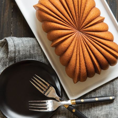 Nordic Ware Classic Fluted Loaf Pan | Nordic Ware | Mimocook