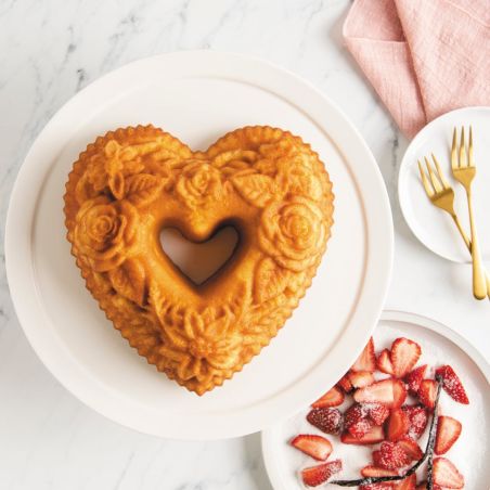 Nordic Ware Floral Heart Bundt Pan | Nordic Ware | Mimocook
