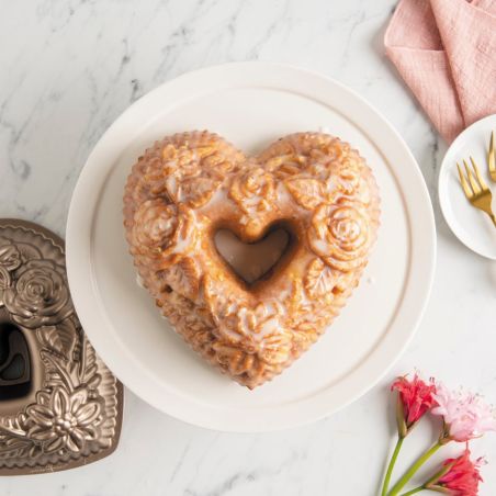 Nordic Ware Floral Heart Bundt Pan | Nordic Ware | Mimocook