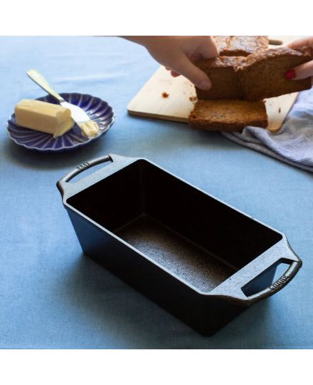 Lodge Seasoned Cast Iron Loaf Pan 21.5 x 11.4 cm | Lodge | Mimocook