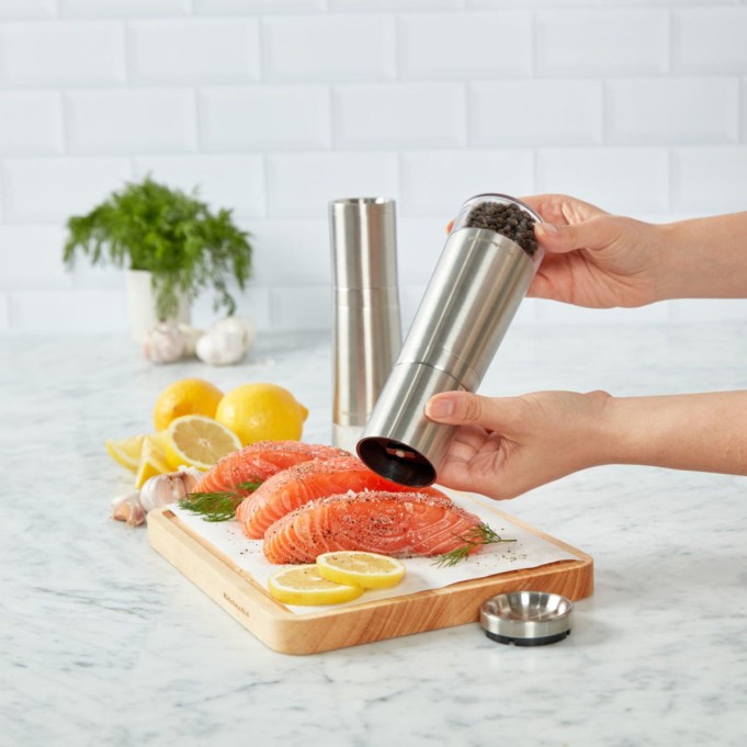 KitchenAid 2-teiliges Salz- und Pfeffermühlen-Set aus Edelstahl | KitchenAid | Mimocook