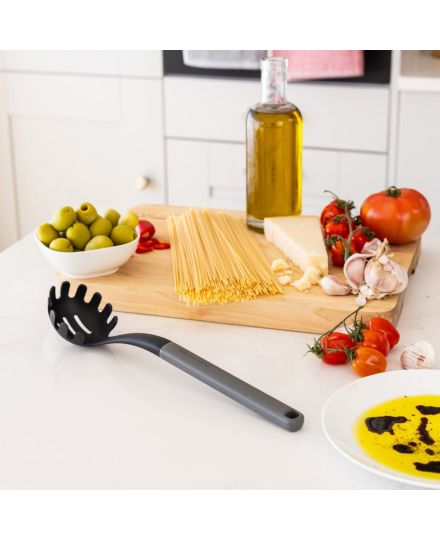 KitchenAid Cuillère à Pâtes 34 cm Gris Charcoal | KitchenAid | Mimocook