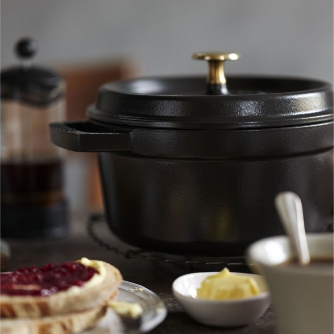 Staub Round Cocotte in Enamelled Cast Iron 18cm | Staub | Mimocook