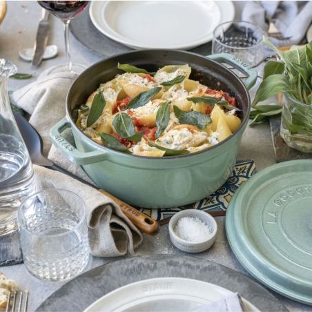 Staub Runde Cocotte aus Emailliertem Gusseisen 24cm | Staub | Mimocook