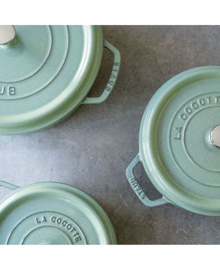 Staub Round Cocotte in Enamelled Cast Iron 26cm | Staub | Mimocook