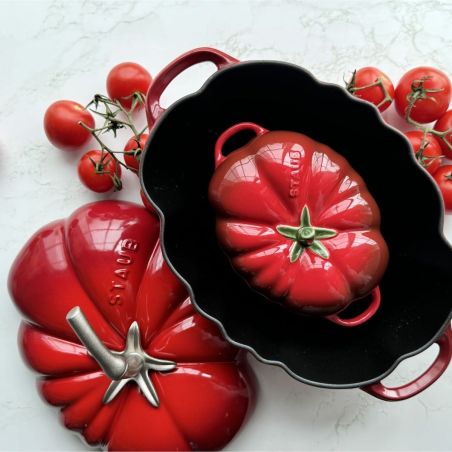 Staub Tomato Cocotte in Enamelled Cast Iron 25cm | Staub | Mimocook