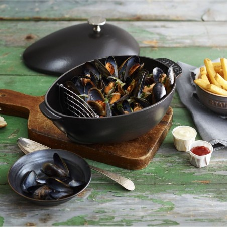 Staub Mussel Pot in Enamelled Cast Iron 25cm | Staub | Mimocook