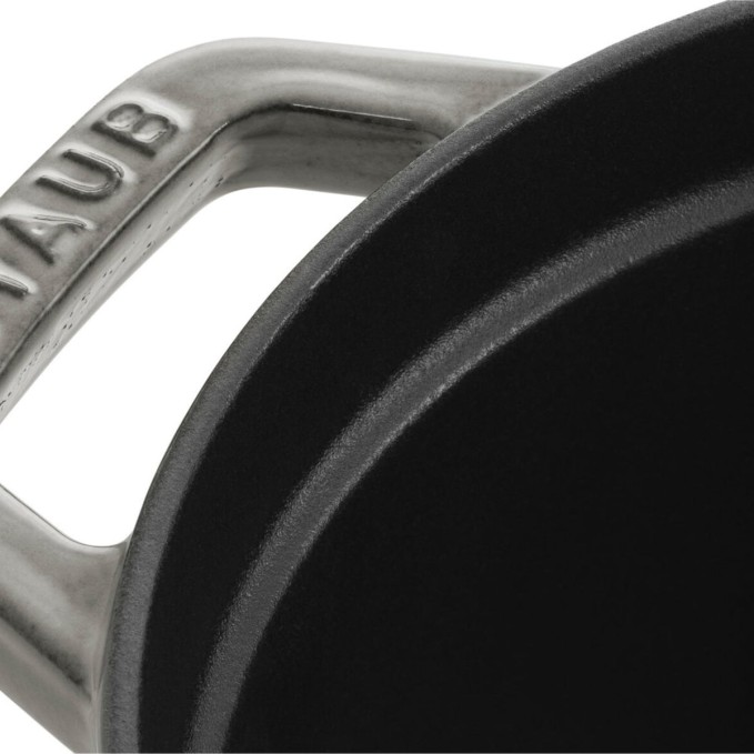 Staub Oval Cocotte in Enamelled Cast Iron 15cm | Staub | Mimocook